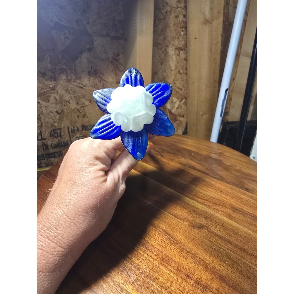 Hand Blown Art Glass Flower Blue White Petals Green Stem 11.5 Inch Decorative